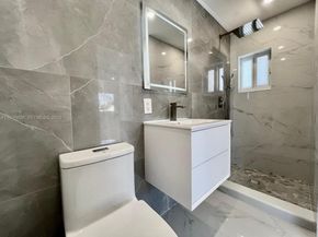 542 E 20th St, Hialeah FL 33013