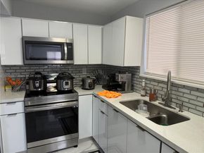 3051 NW 95th Ter, Miami FL 33147