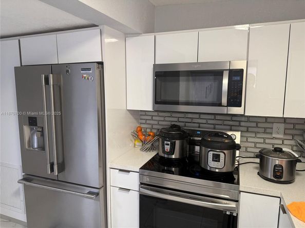 3051 NW 95th Ter, Miami FL 33147