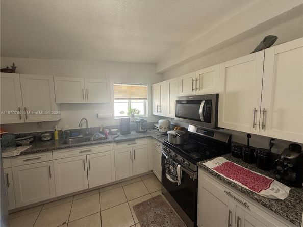 3051 NW 95th Ter, Miami FL 33147