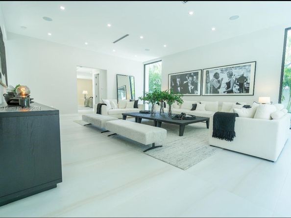 2910 Emathla St, Miami FL 33133