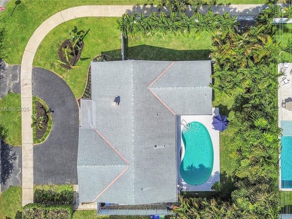 2133 NE 63rd Ct, Fort Lauderdale FL 33308