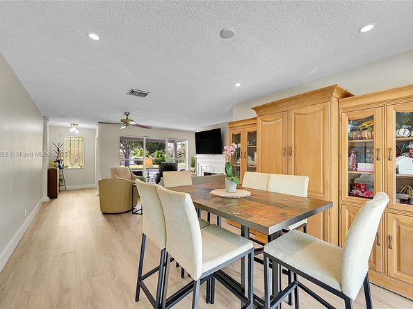 2133 NE 63rd Ct, Fort Lauderdale FL 33308