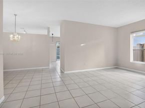 14125 S Cypress Cove Cir, Davie FL 33325