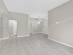 14125 S Cypress Cove Cir, Davie FL 33325