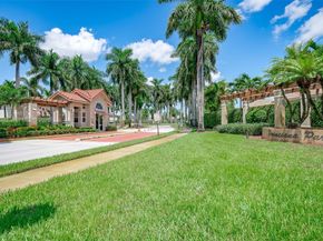 14125 S Cypress Cove Cir, Davie FL 33325