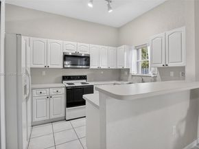 14125 S Cypress Cove Cir, Davie FL 33325