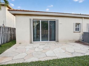 14125 S Cypress Cove Cir, Davie FL 33325