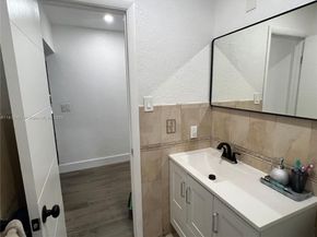 5724 SW 18th St, West Park FL 33023