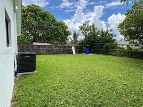 5724 SW 18th St, West Park FL 33023