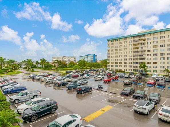 4350 Hillcrest Dr 314, Hollywood FL 33021
