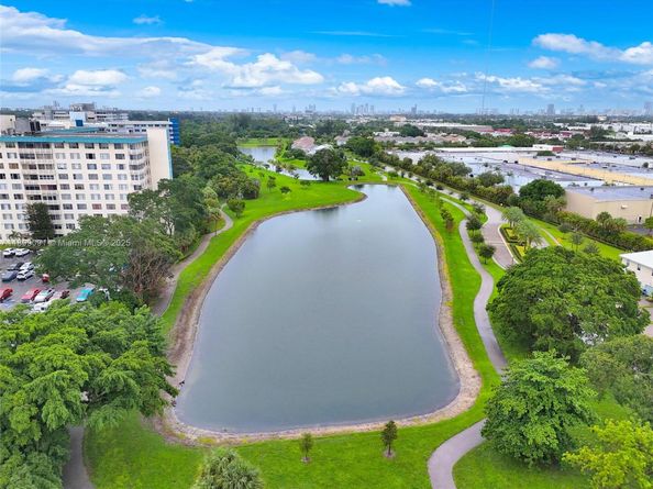 4350 Hillcrest Dr 314, Hollywood FL 33021