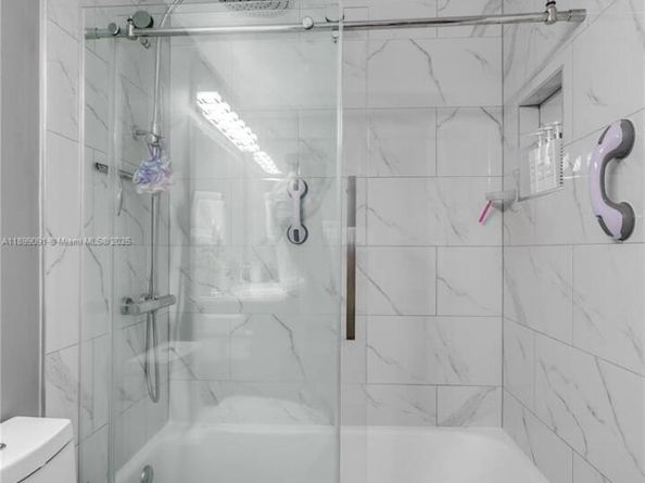 4350 Hillcrest Dr 314, Hollywood FL 33021
