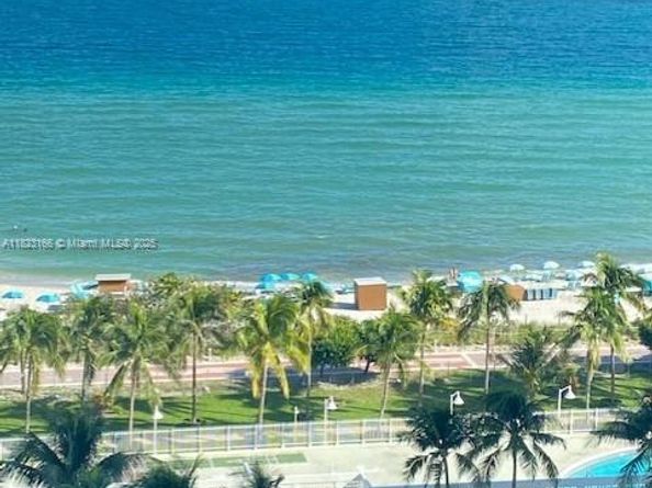 2899 Collins Ave 1717, Miami Beach FL 33140