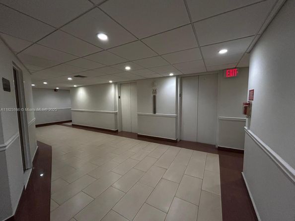 2899 Collins Ave 1717, Miami Beach FL 33140