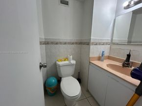 2899 Collins Ave 1717, Miami Beach FL 33140