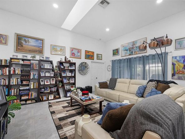 12714 NW 19th Mnr, Coral Springs FL 33071