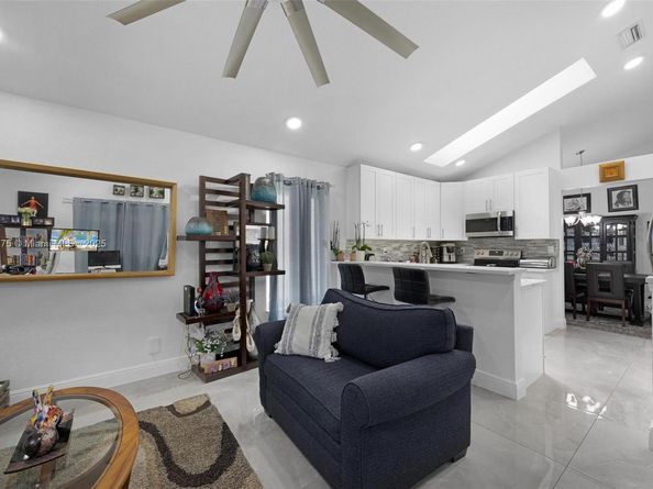 12714 NW 19th Mnr, Coral Springs FL 33071