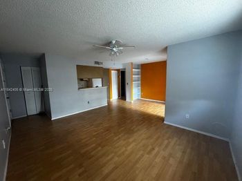 1227 SW 46th Ave