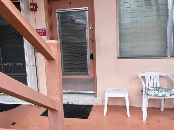 1012 SW 11th St 9N, Hallandale Beach FL 33009