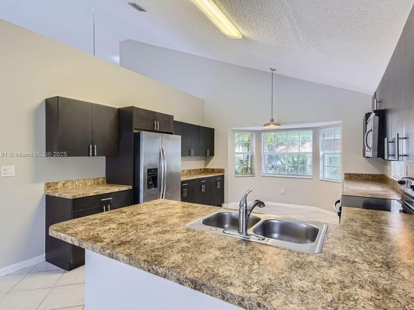 12700 SW 18th St, Miramar FL 33027