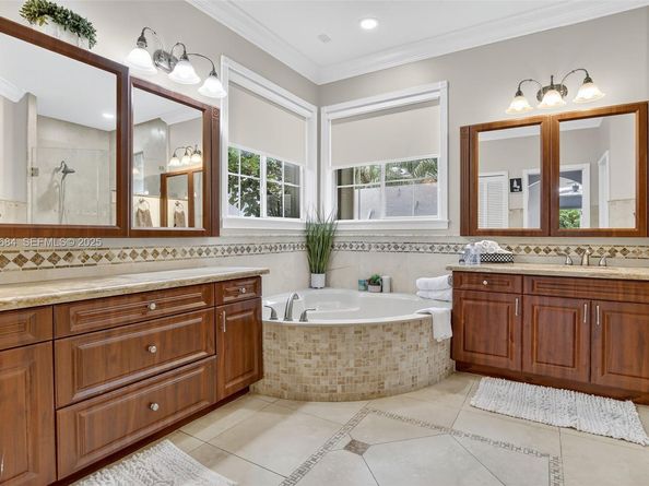 1488 Lantana Ct, Weston FL 33326