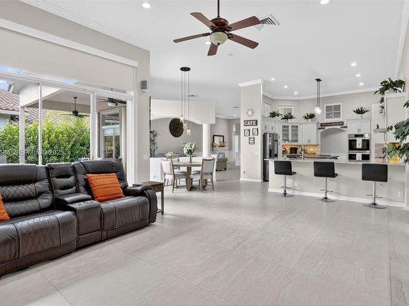 1488 Lantana Ct, Weston FL 33326