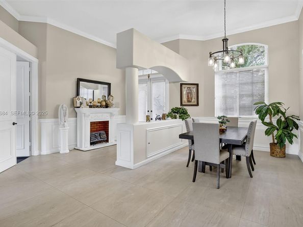 1488 Lantana Ct, Weston FL 33326