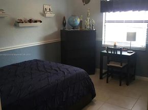 763 S Wind Cir, Sunrise FL 33326