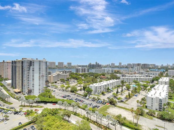 210 174th St 2212, Sunny Isles Beach FL 33160