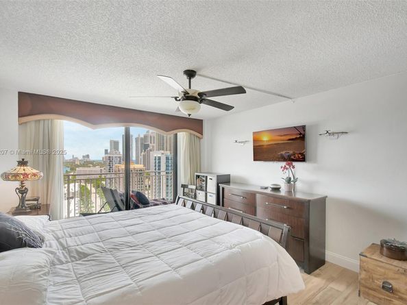 210 174th St 2212, Sunny Isles Beach FL 33160