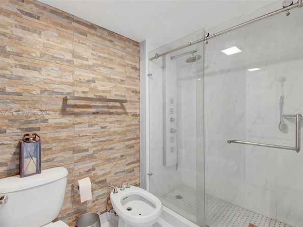 210 174th St 2212, Sunny Isles Beach FL 33160