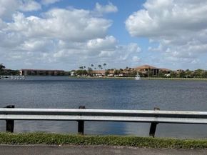 13155 SW 7th Ct 204E, Pembroke Pines FL 33027