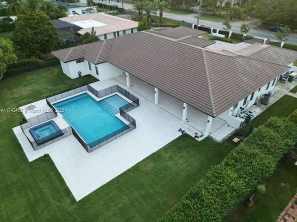 7775 SW 72nd Ave, Miami FL 33143