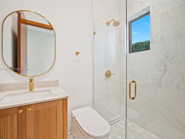 7775 SW 72nd Ave, Miami FL 33143