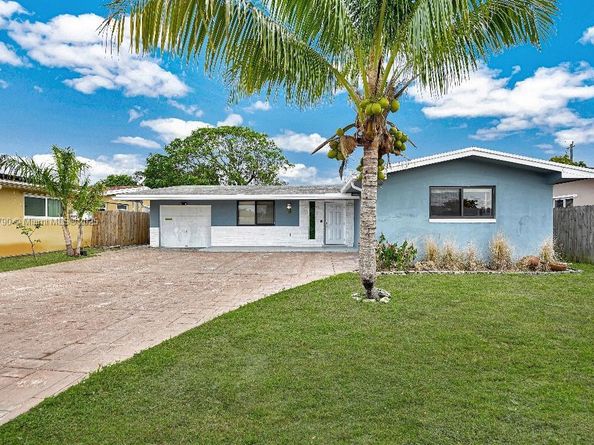 8451 NW 10th St, Pembroke Pines FL 33024