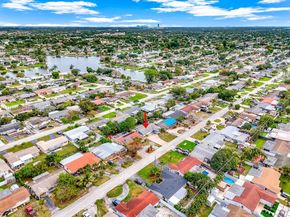 8451 NW 10th St, Pembroke Pines FL 33024