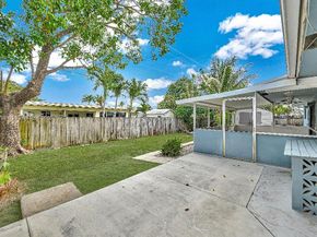 8451 NW 10th St, Pembroke Pines FL 33024