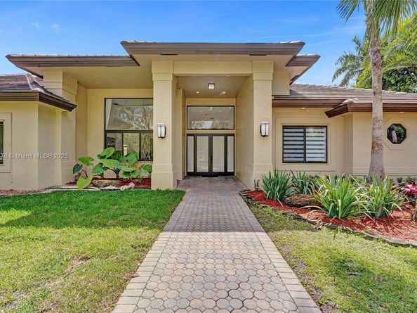3320 Bridle Path Ln, Weston FL 33331