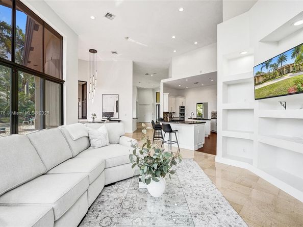 3320 Bridle Path Ln, Weston FL 33331