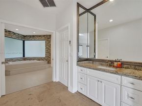 3320 Bridle Path Ln, Weston FL 33331