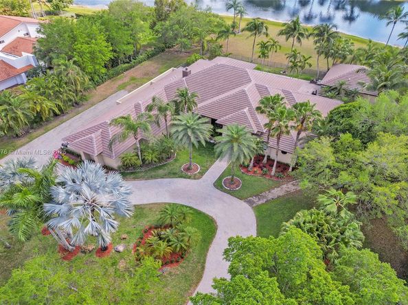 3320 Bridle Path Ln, Weston FL 33331
