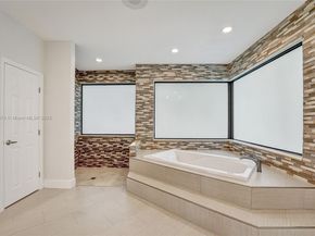 3320 Bridle Path Ln, Weston FL 33331
