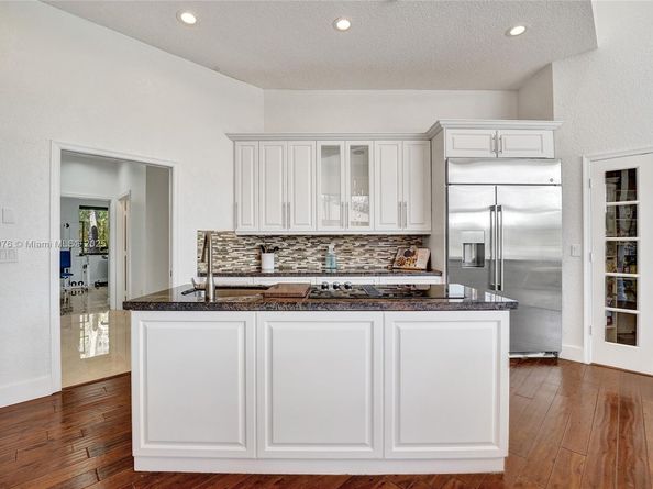 3320 Bridle Path Ln, Weston FL 33331