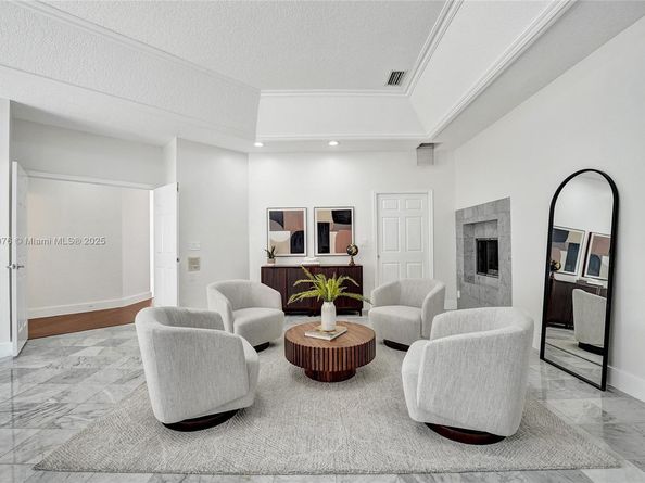 3320 Bridle Path Ln, Weston FL 33331