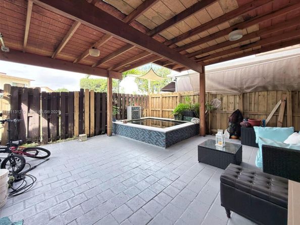 13415 SW 12th Ter, Miami FL 33184