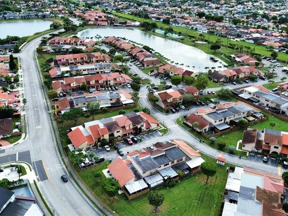 13415 SW 12th Ter, Miami FL 33184