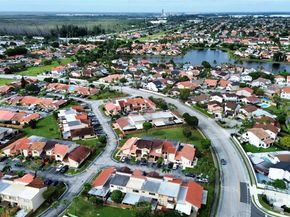 13415 SW 12th Ter, Miami FL 33184