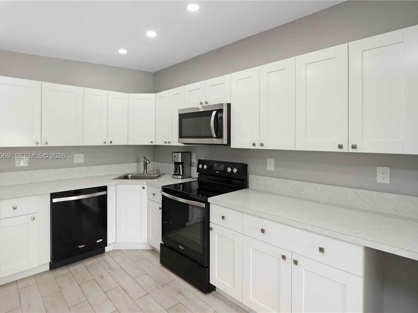 11721 SW 112th Ter, Miami FL 33186