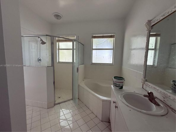 4045 NE 15th St, Homestead FL 33033